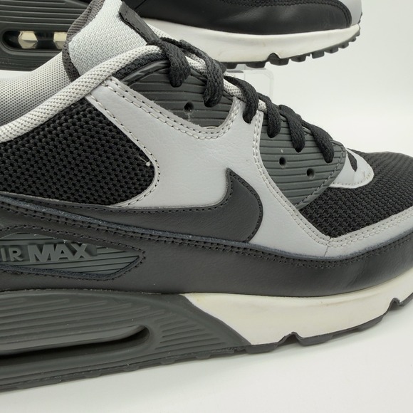 Nike Air Max 90 Black/Wolf Grey 537384-053 Men's Size 11 - Picture 8 of 16